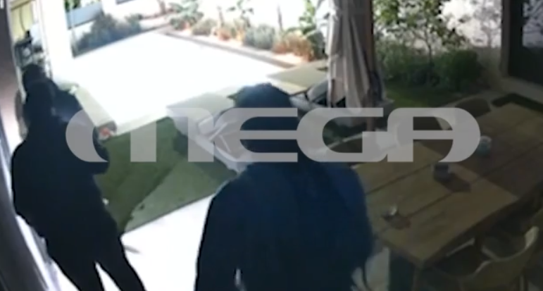 Σε έξαρση οι διαρρήξεις κατά τη διάρκεια του καλοκαιριού – Καρέ-καρέ οι κινήσεις των δραστών σε Κορωπί και Ναύπλιο
