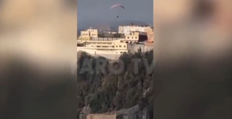 Θέουτα: Νεαρός μετανάστης έχασε τη ζωή του όταν προσπάθησε να περάσει τα σύνορα με αλεξίπτωτο πλαγίας