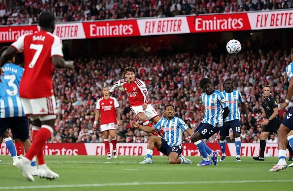 Premier League: Πρεμιέρα με νίκη για την Άρσεναλ – Βασικός ο Τζόλης