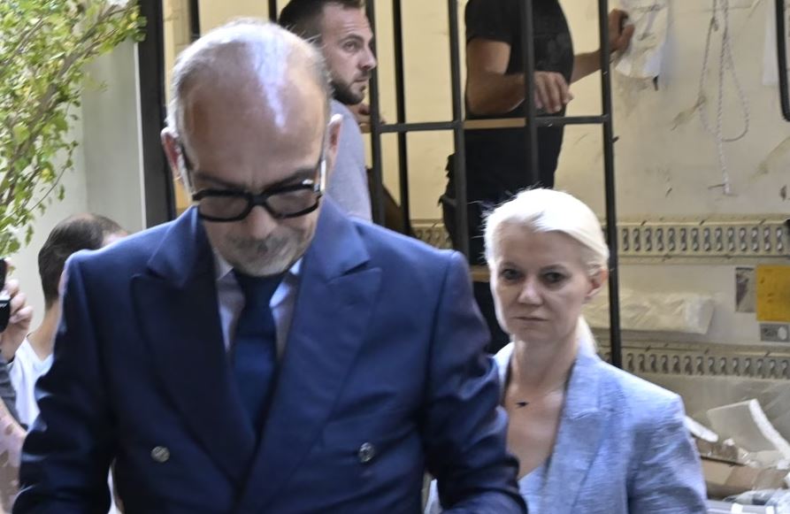 Γιώργος Μαζωνάκης: Συνελήφθησαν για θανατηφόρα έκθεση οι δύο γιατροί που του έκαναν πλασμαφαίρεση