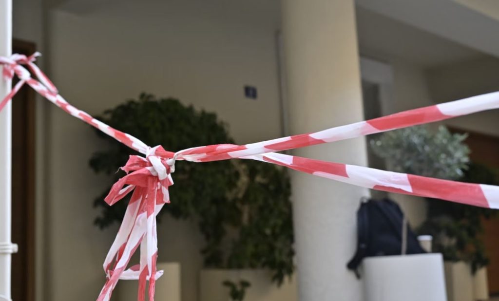 Ο ΙΣΑ είχε βρει μηχάνημα φυγοκέντρισης στο ιατρείο στο Κολωνάκι – Ζήτησε την απομάκρυνσή του & το… αντικατέστησαν με καινούργιο