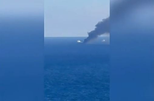 Πυρκαγιά σε φορτηγό πλοίο με 29 επιβαίνοντες βόρεια της Μυκόνου