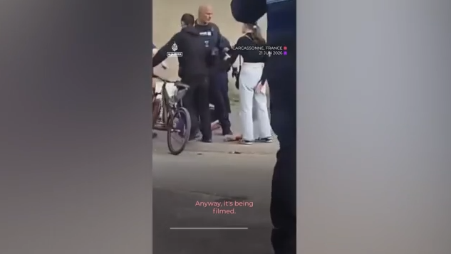 Γαλλία: Έρευνα για τον θάνατο 29χρονου μετά από σπρώξιμο αστυνομικού