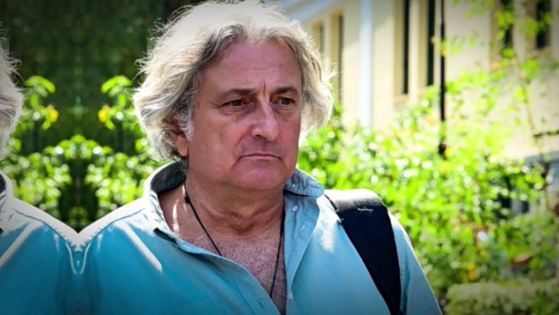Θάνατος Μαζωνάκη: Η κατάθεση του υπνοθεραπευτή, οι νέες καταγγελίες και το ξέσπασμα της οικογένειας του τραγουδιστή