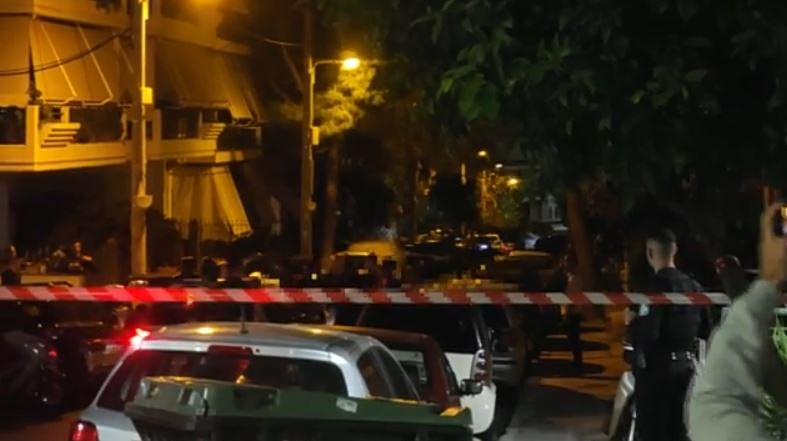Αίσιο τέλος σε υπόθεση ομηρίας στη Νίκαια – 49χρονος κρατούσε 44χρονη παρά τη θέλησή της στο σπίτι