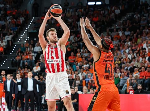 Euroleague: Επική ανατροπή από το -28 και νίκη του Ολυμπιακού επί της Βαλένθια