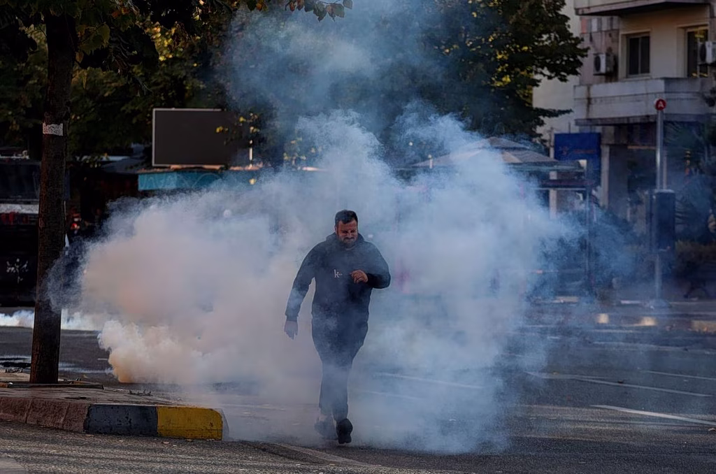 Αλβανία: Όγδοη ημέρα κινητοποιήσεων & επεισοδίων στα Τίρανα