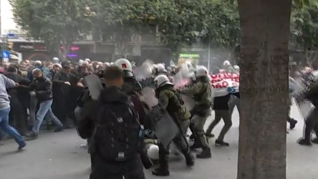 Θεσσαλονίκη: Άγρια επεισόδια σε αντιφασιστική κινητοποίηση ενάντια σε εκδήλωση του Κασιδιάρη