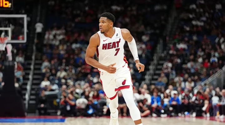 NBA: Ο Σποέλστρα σύγκρινε τον Γιάννη με τον Μάτζικ Τζόνσον