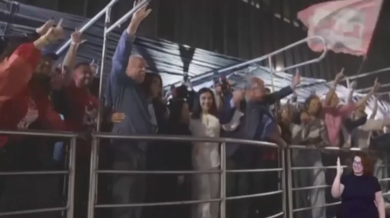 Θρίαμβος Λούλα με ανατροπή στις εκλογές της Βραζιλίας